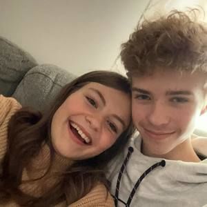 Meet your Posher, Avery